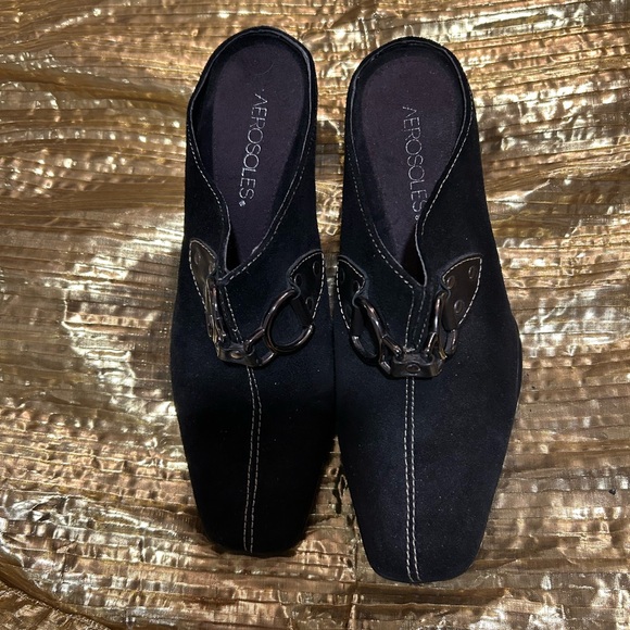 AEROSOLES Black Mules with Decorative Buckle and Rounded Toe - Picture 6 of 7